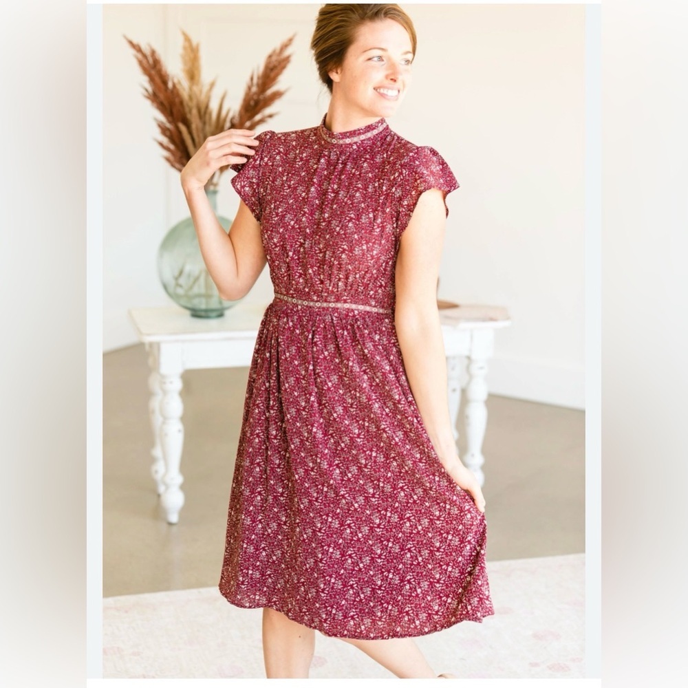 MIKAROSE Elegant Floral Burgundy Dress M